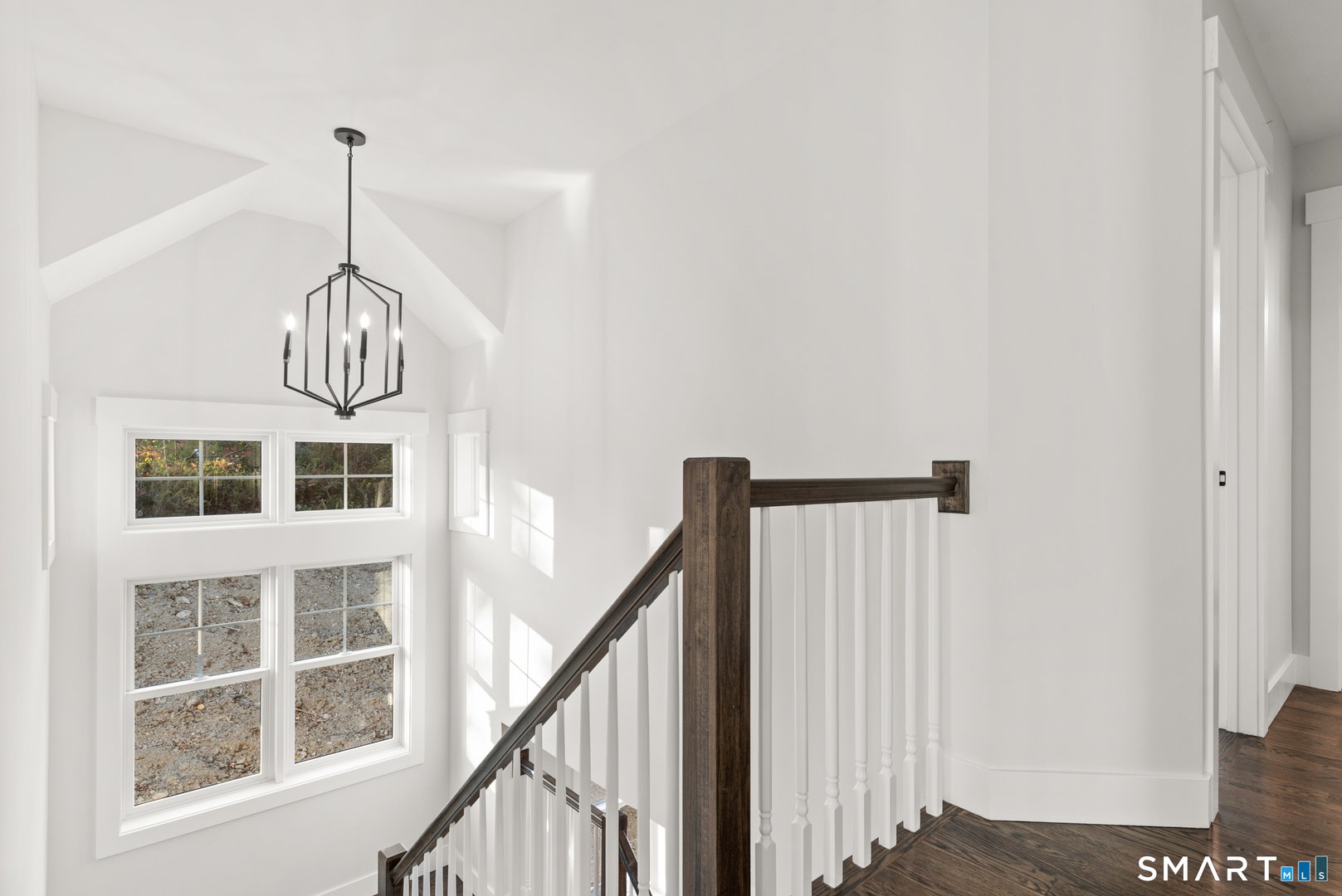 16 Bel Aire Lane Photo 8