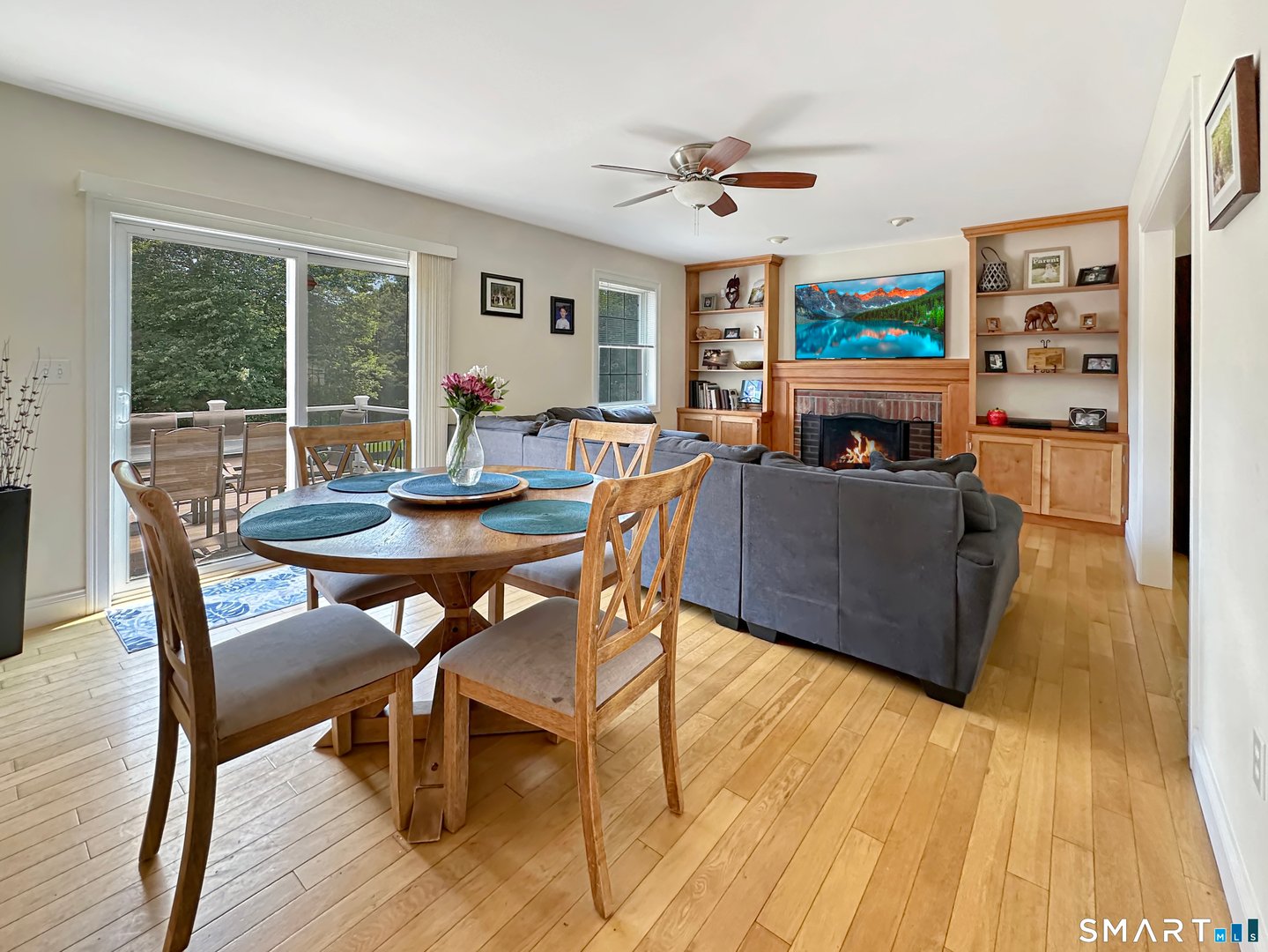 690 West Road Photo 18
