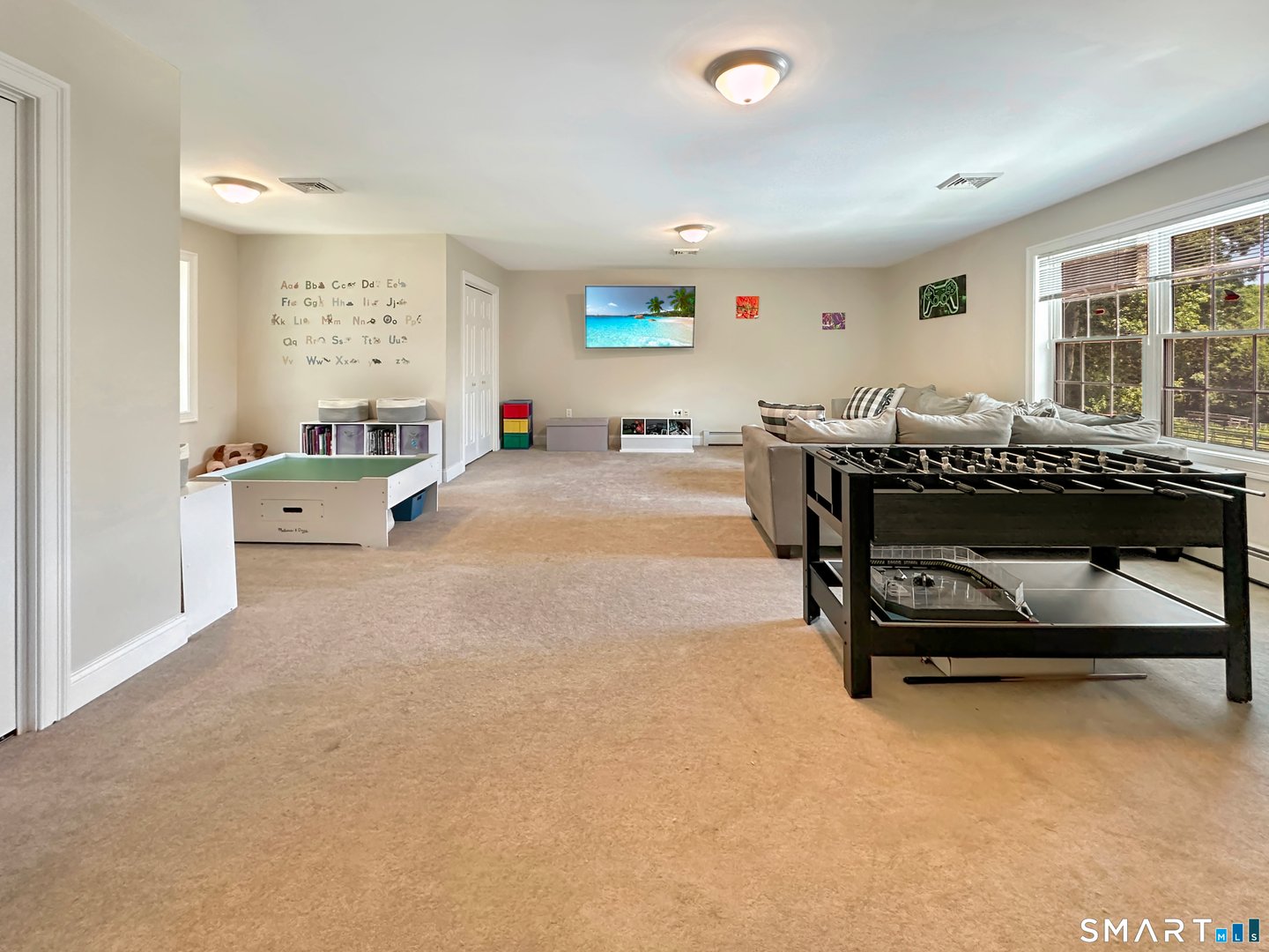 690 West Road Photo 33