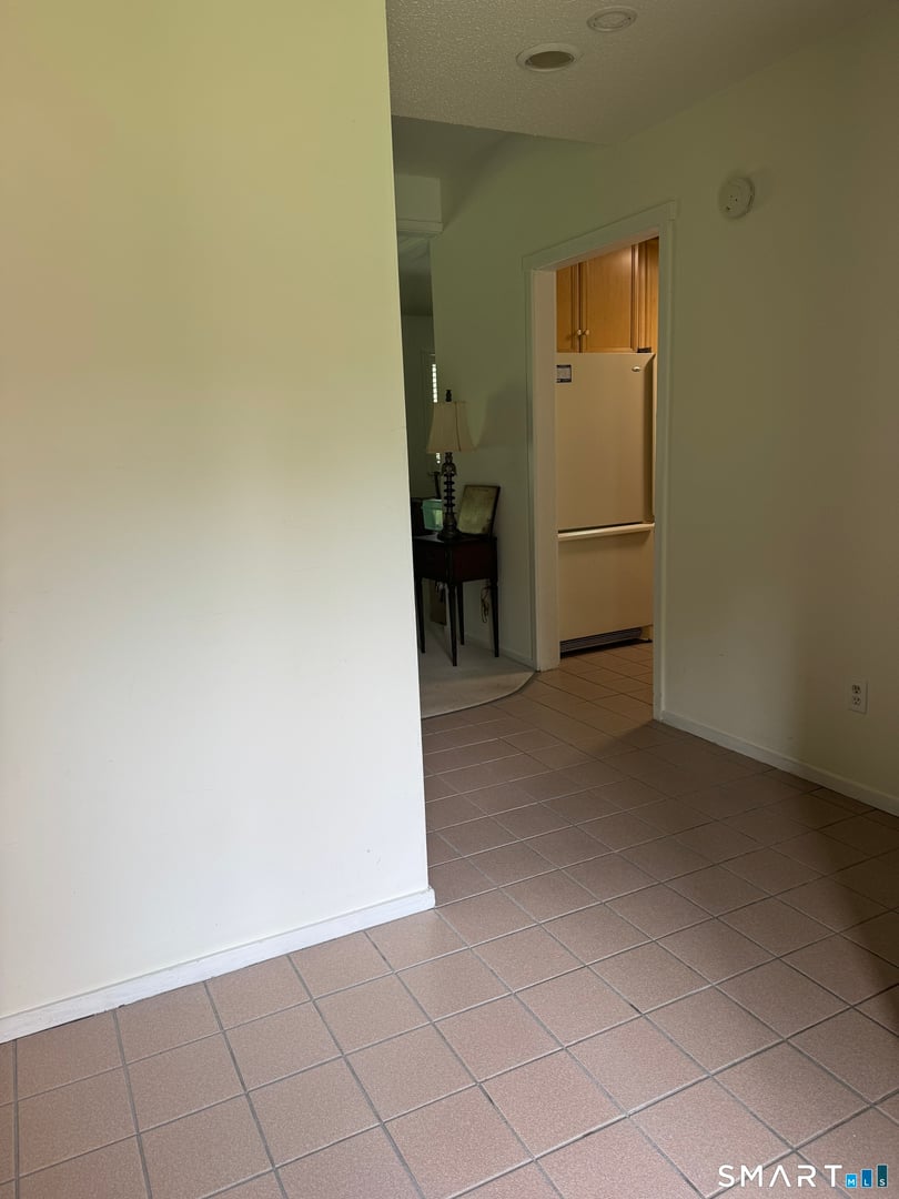 491 Unit B Heritage Village Photo 5