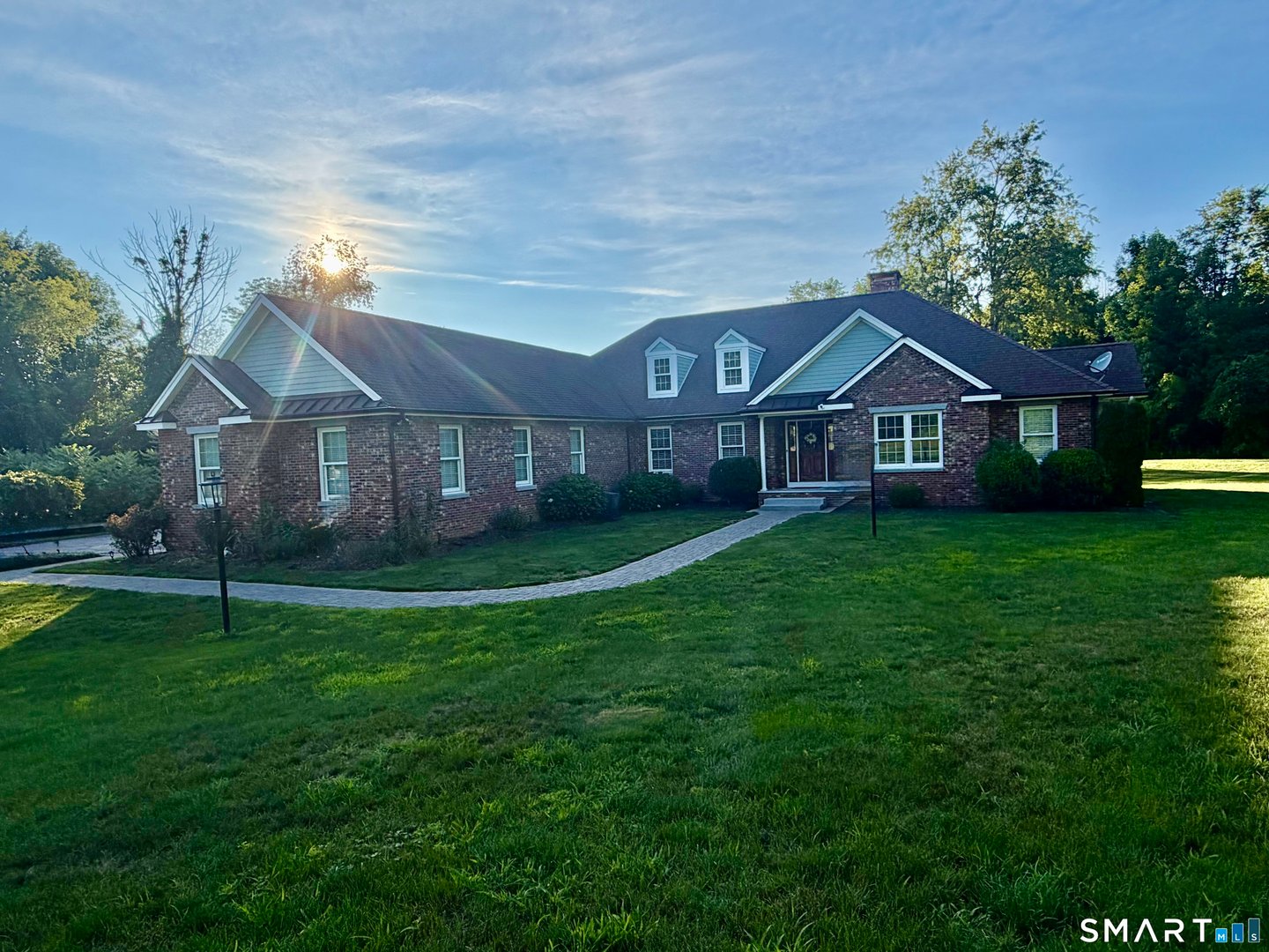 42 Oaklawn Drive Photo 1
