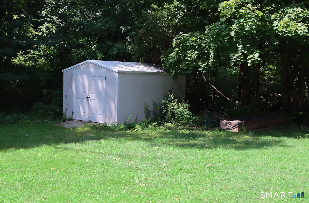 1670 Hartford Turnpike Photo 35