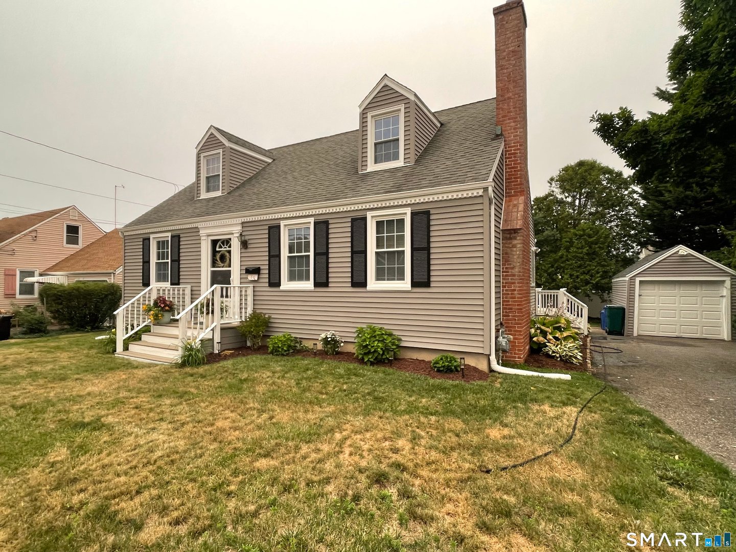 86 Ferndale Avenue Photo 2