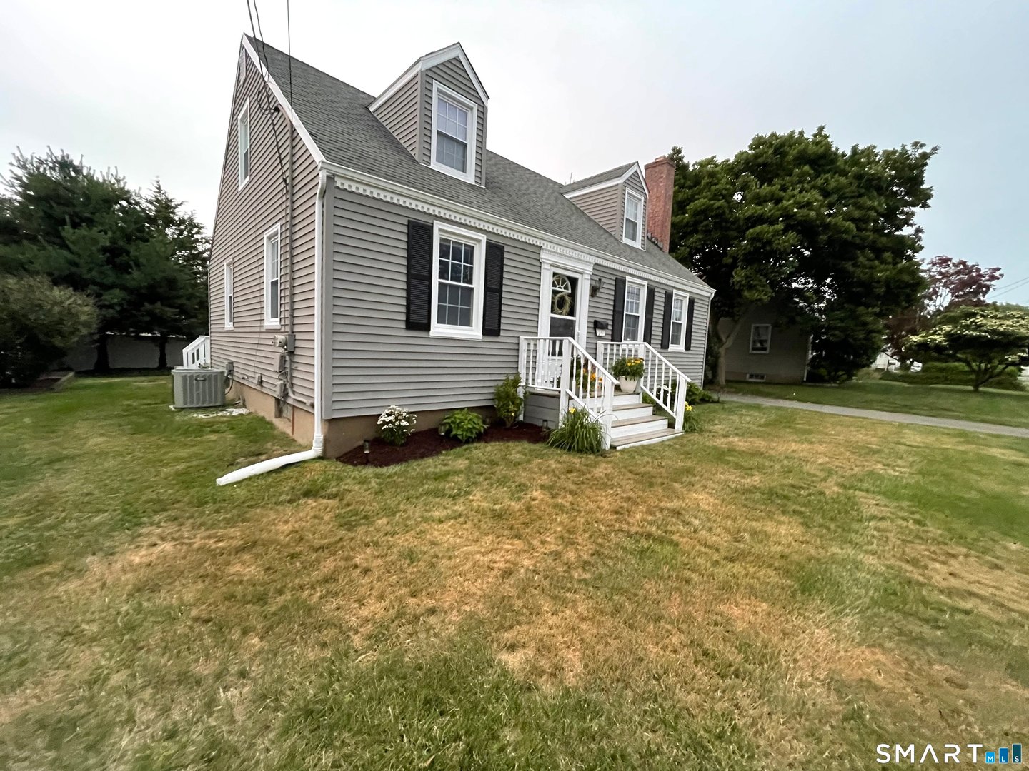 86 Ferndale Avenue Photo 5