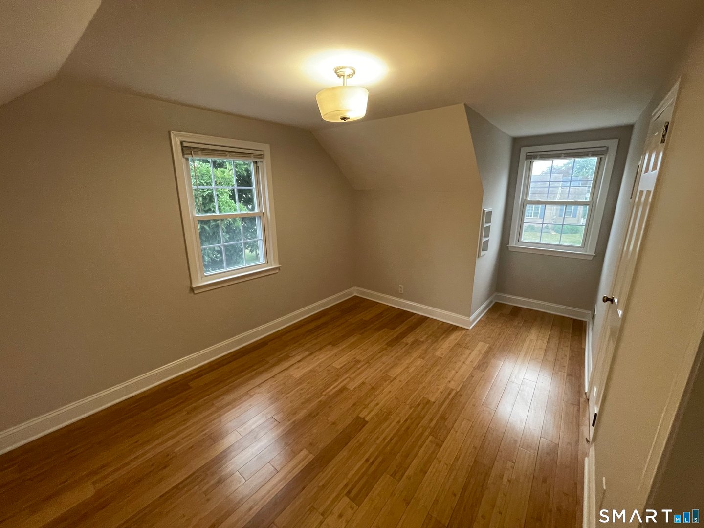 86 Ferndale Avenue Photo 24