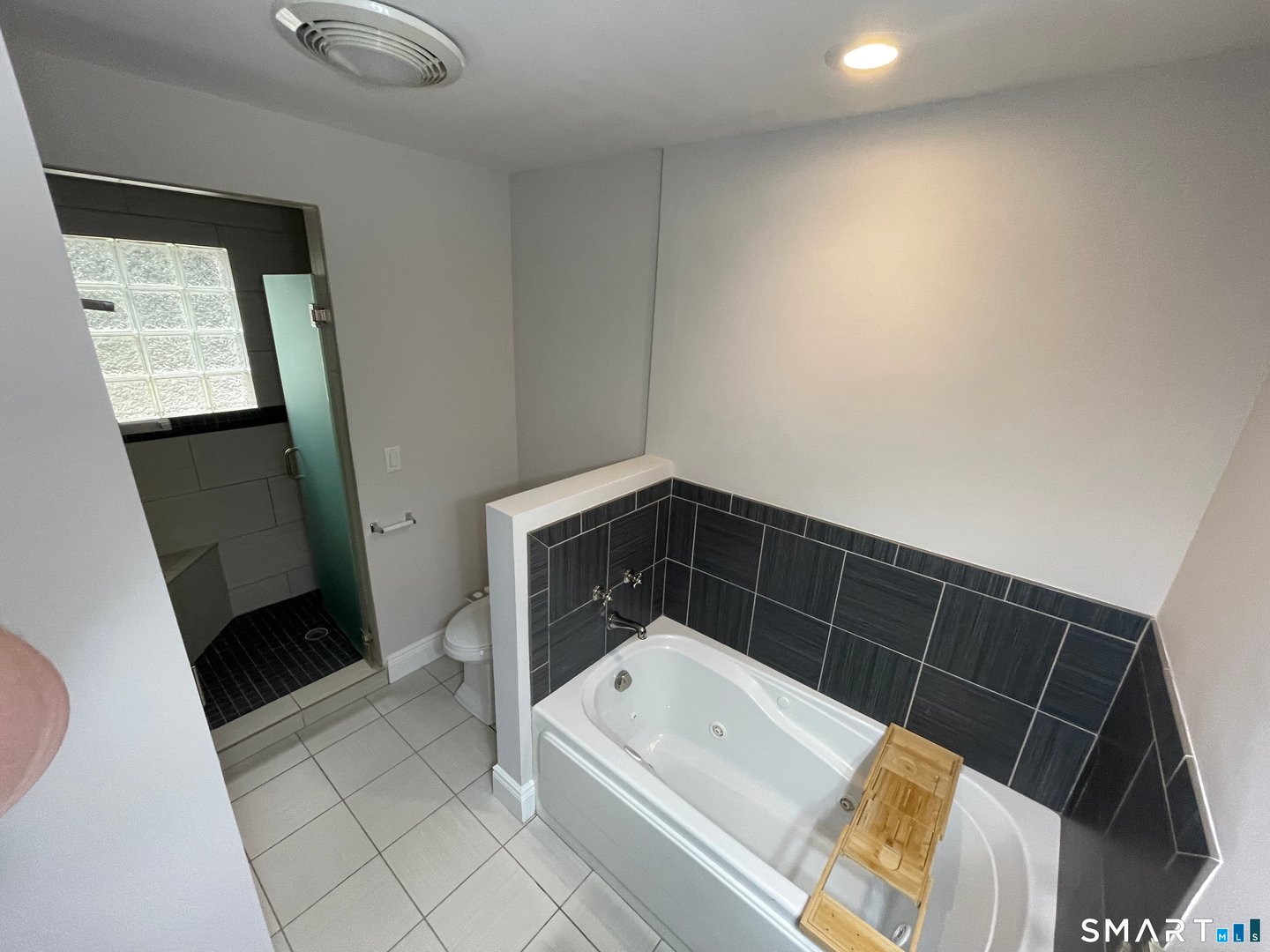 86 Ferndale Avenue Photo 25