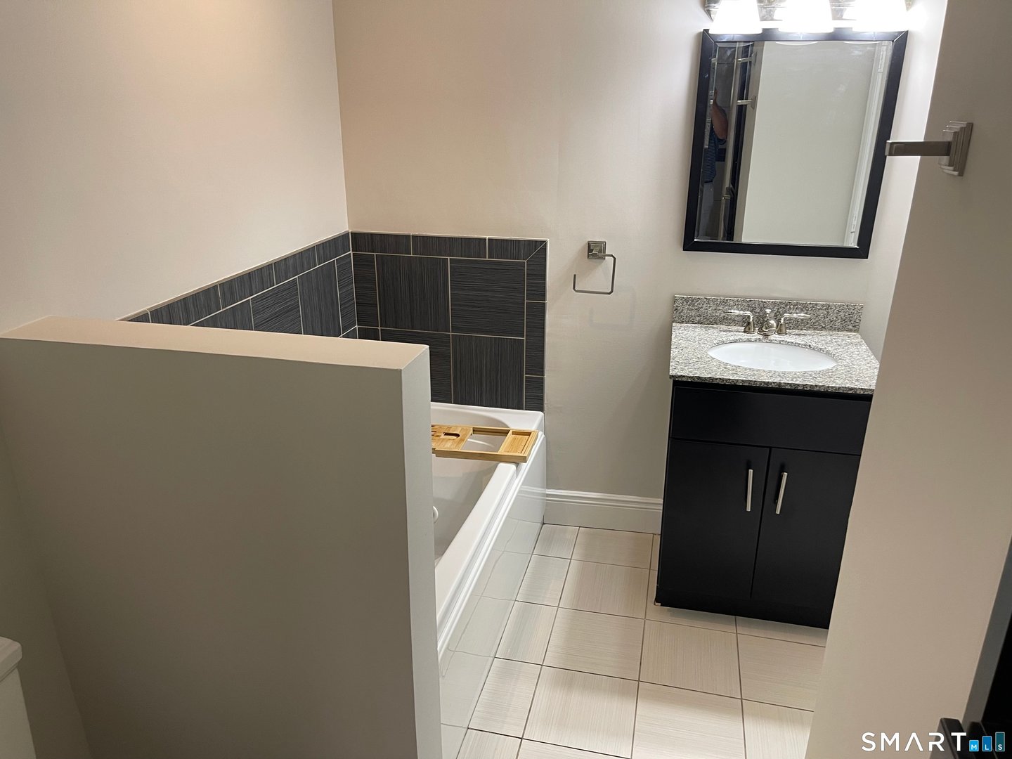 86 Ferndale Avenue Photo 26