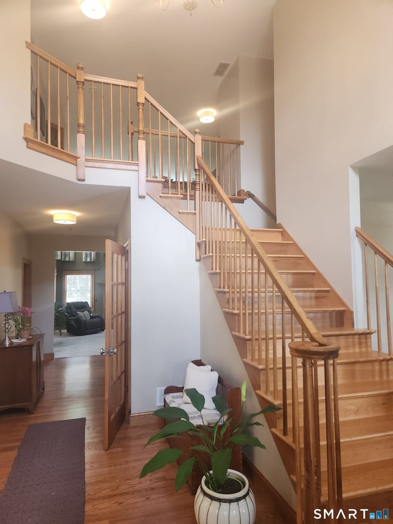 38 Emerald Glen Lane Photo 4