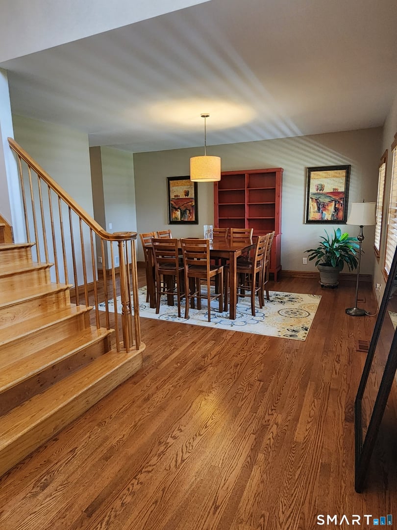 38 Emerald Glen Lane Photo 6