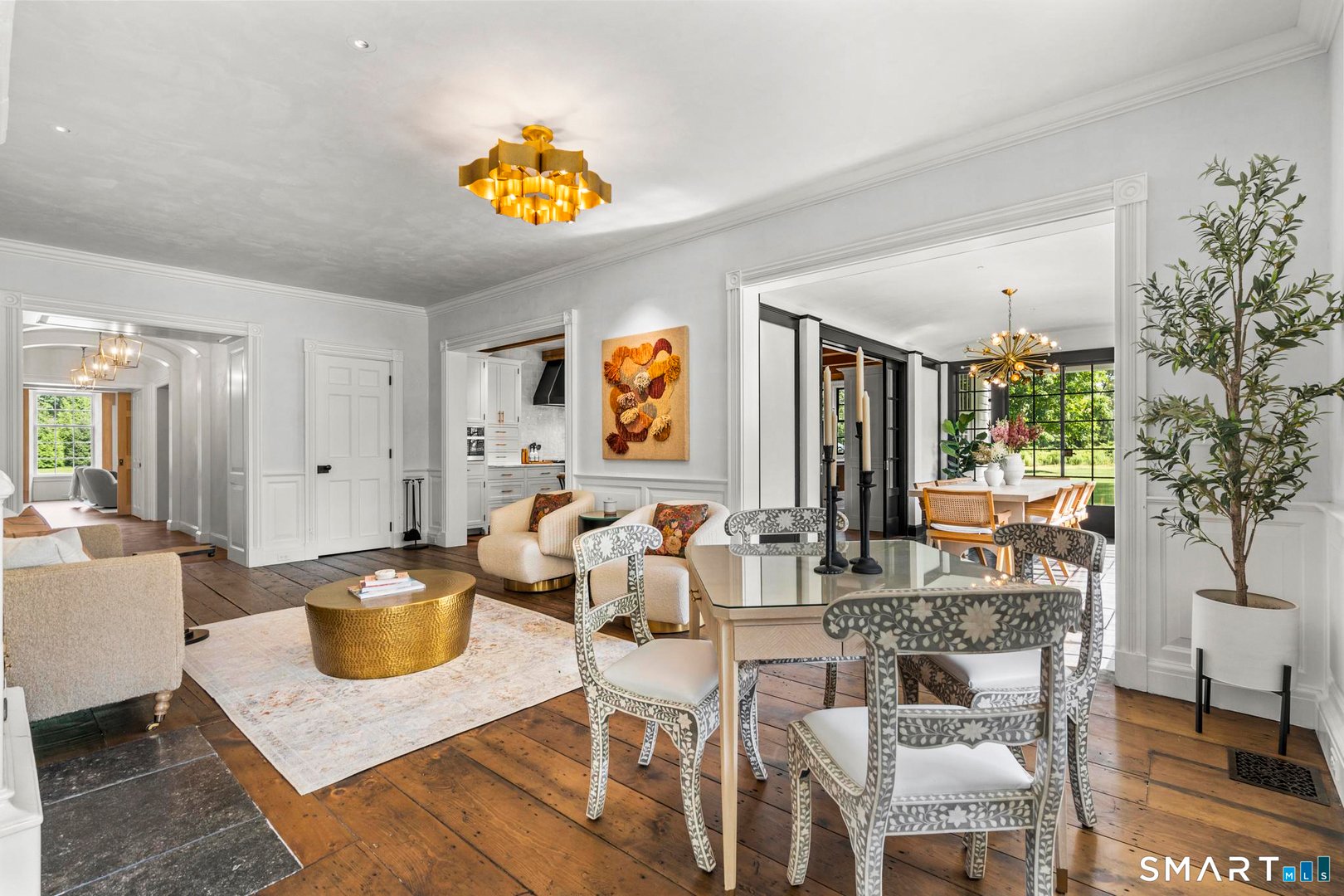 98 Banks Place Photo 6