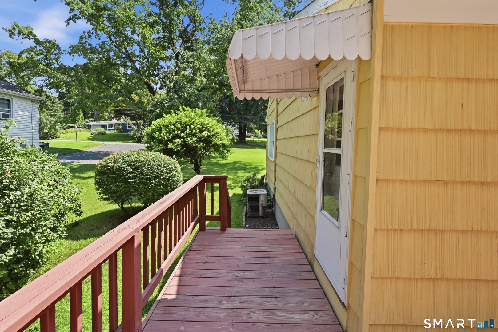 30 Maple Row Photo 13