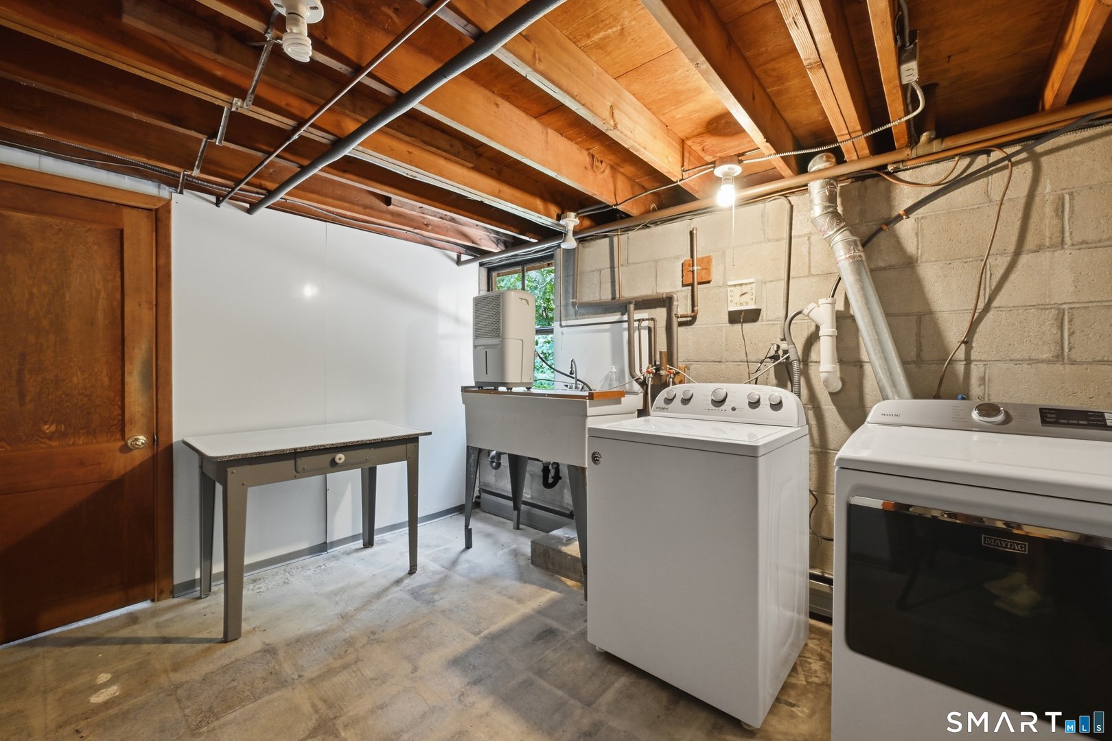 30 Maple Row Photo 24