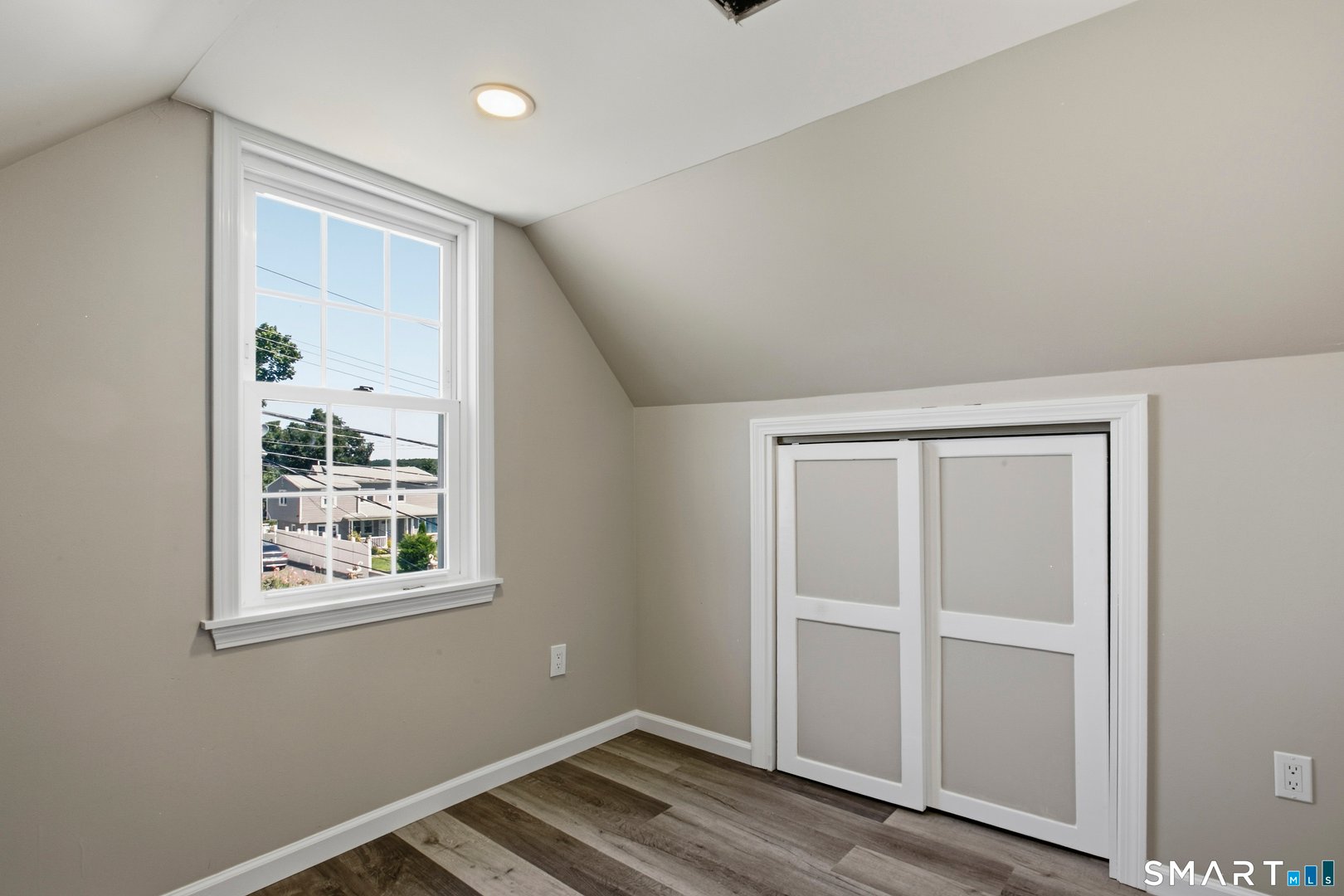 227 Sylvan Street Photo 20