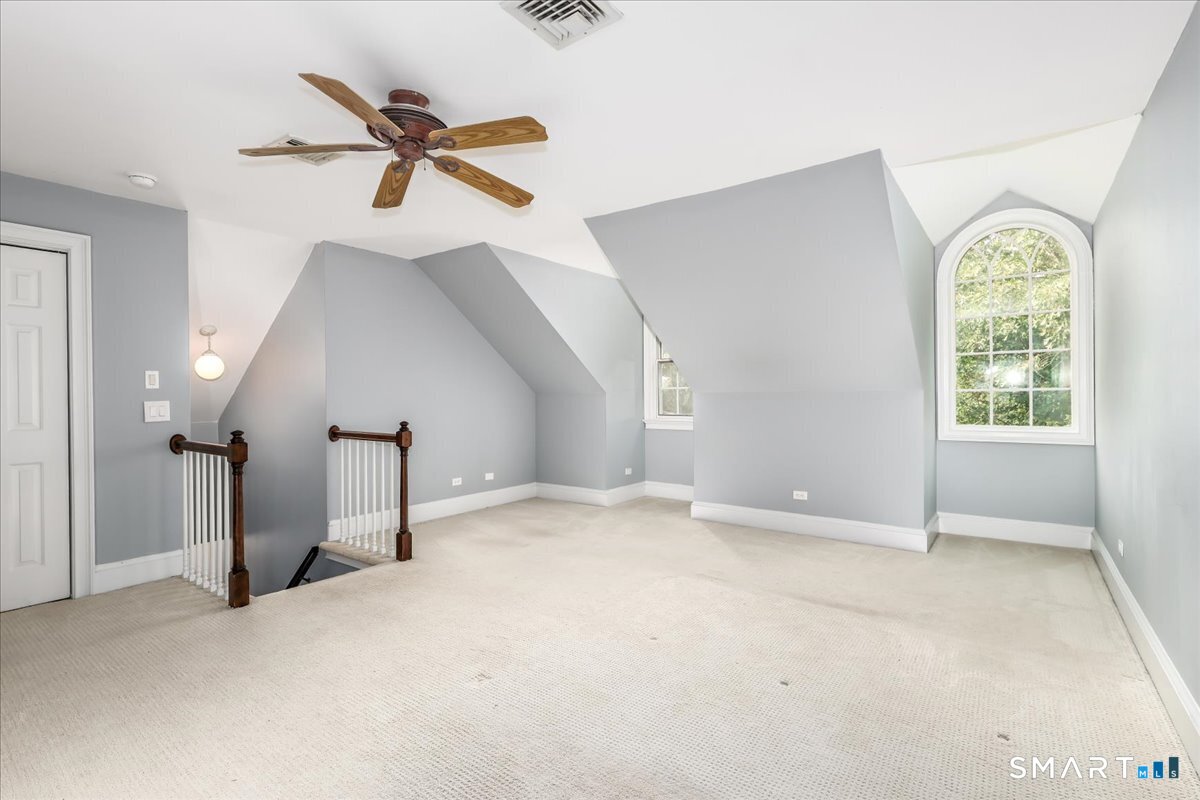 2 Raven Crest Drive Photo 27