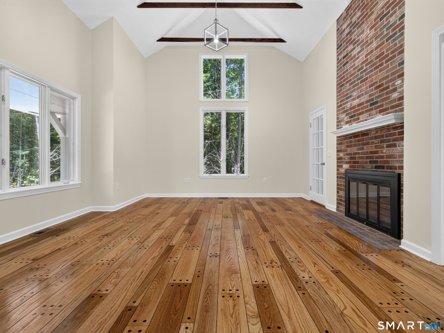 21 Woodland Drive Photo 10