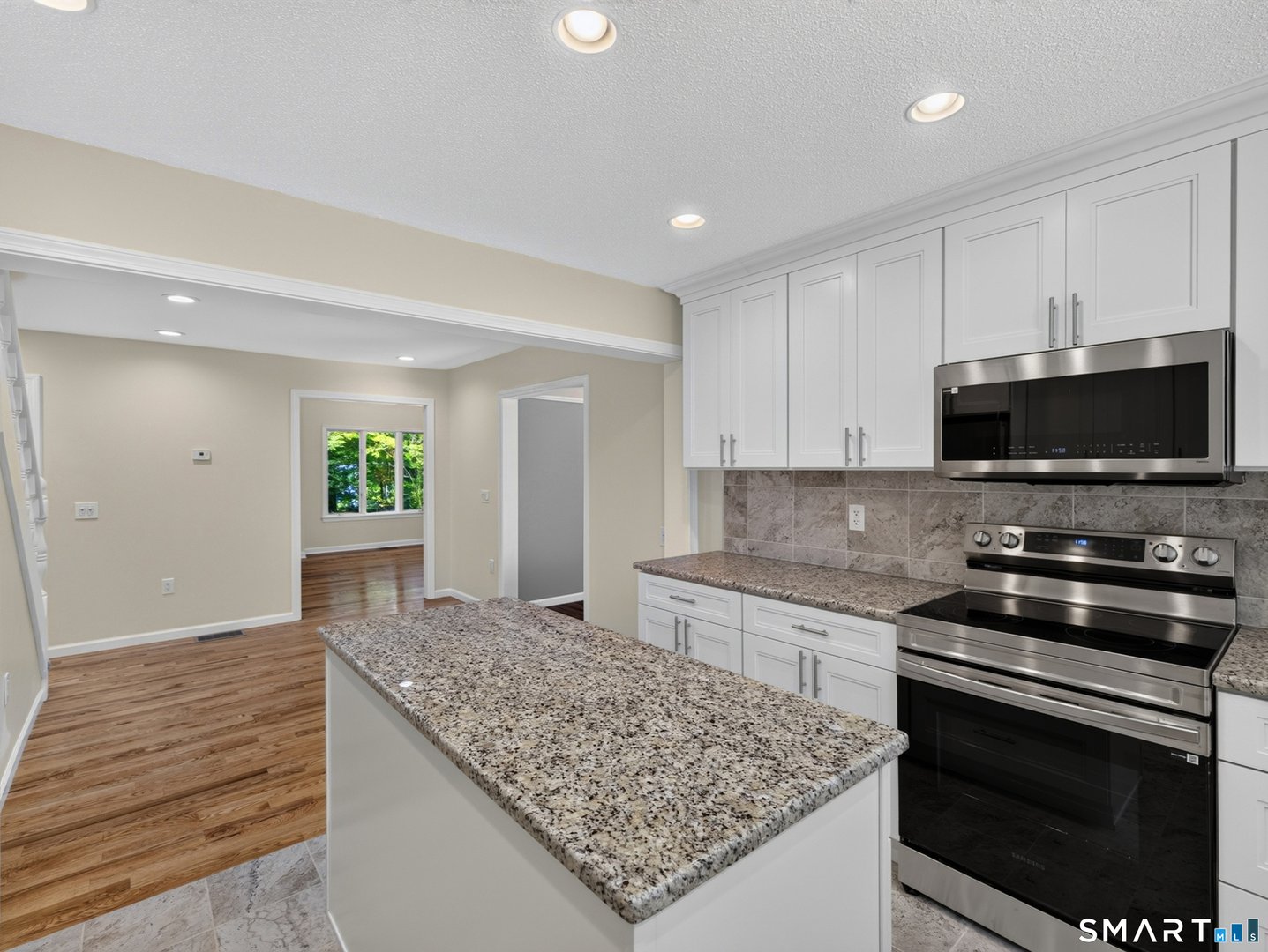 21 Woodland Drive Photo 14