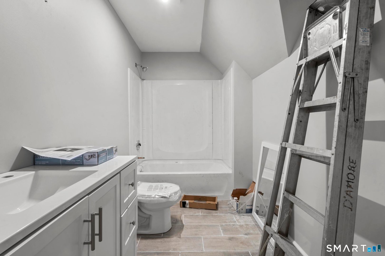 548 Ferry Street  #3 Photo 10