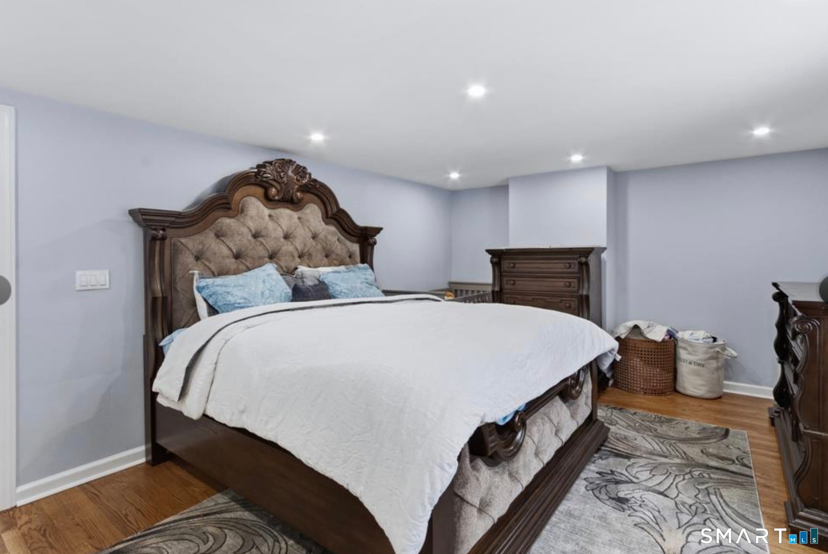 589 Racebrook Road Photo 10