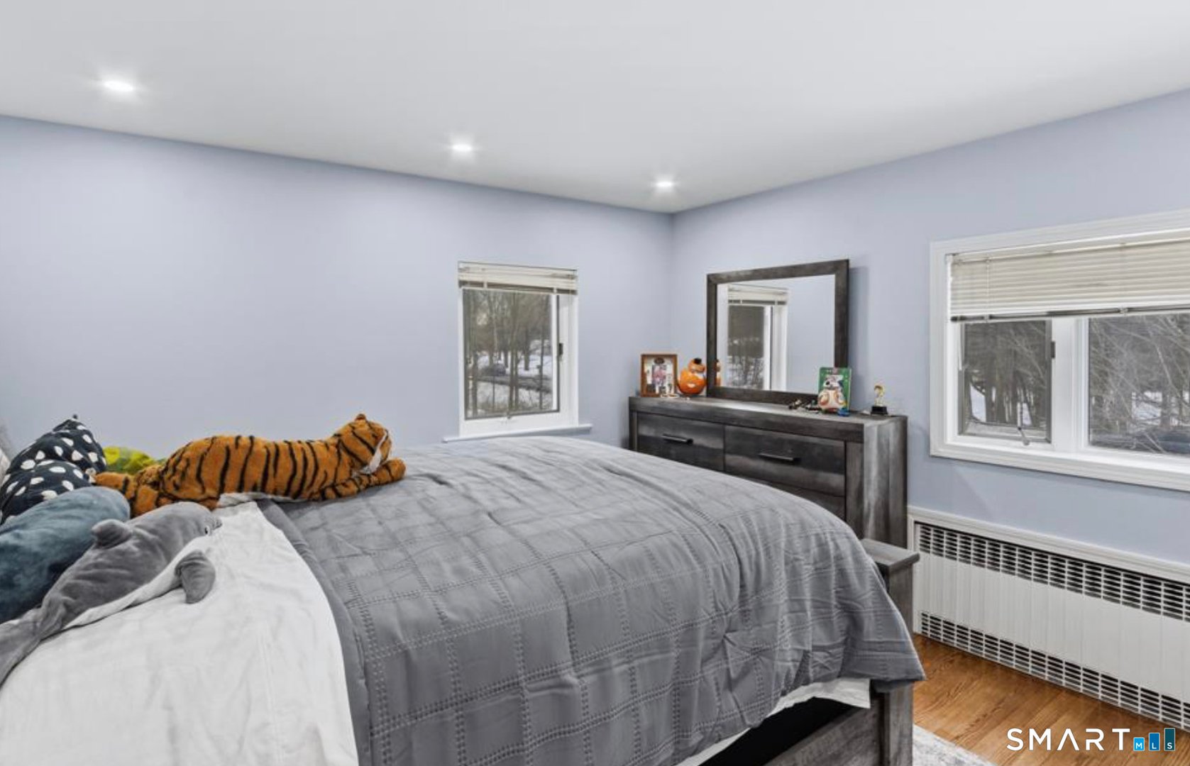 589 Racebrook Road Photo 16