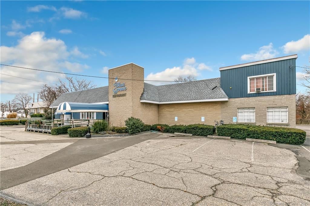 326 Ferry Boulevard Photo 2