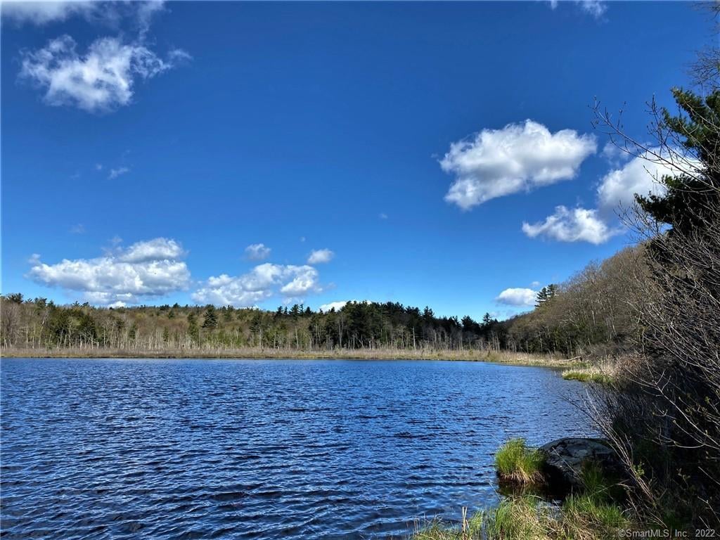 00 Greenwoods Road East Photo 14