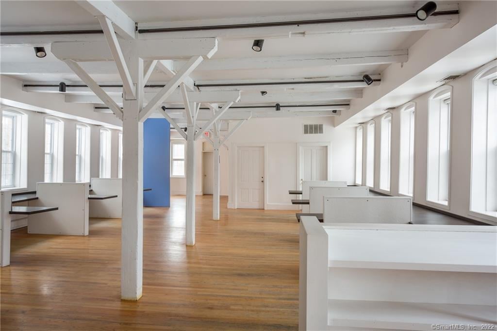 8 Holley Street Photo 7