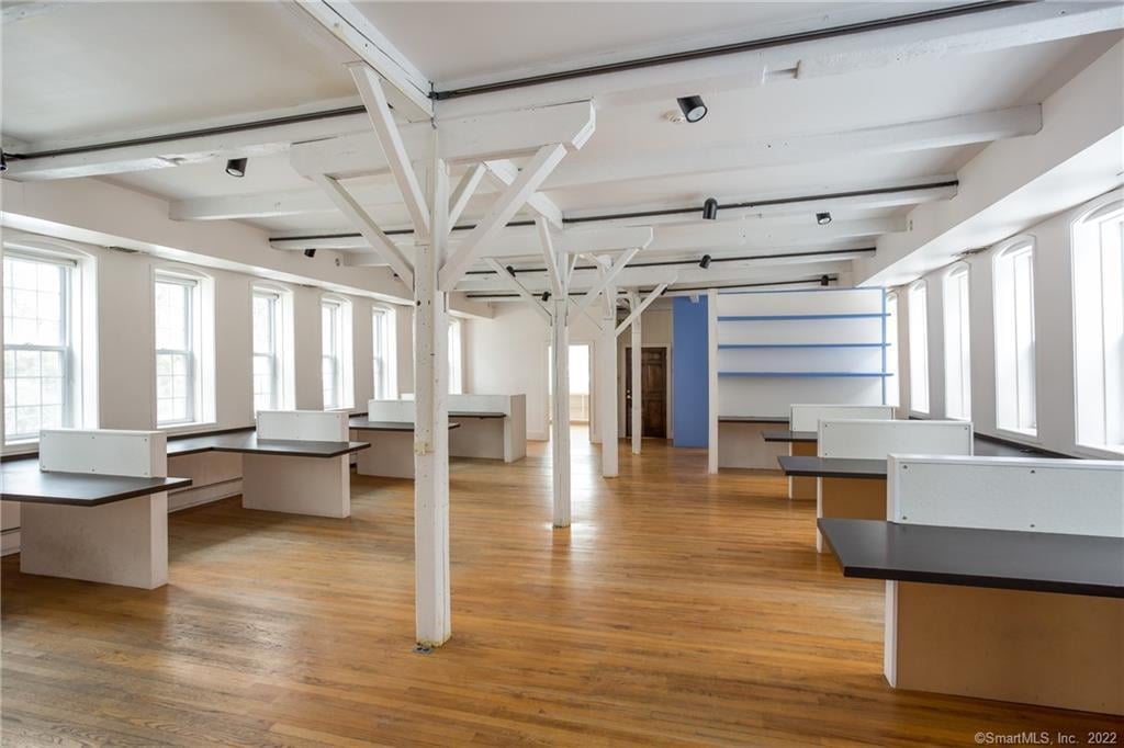 8 Holley Street Photo 9