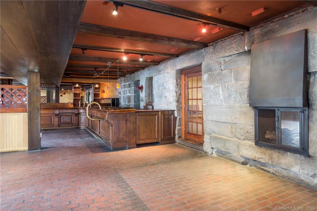 8 Holley Street Photo 14