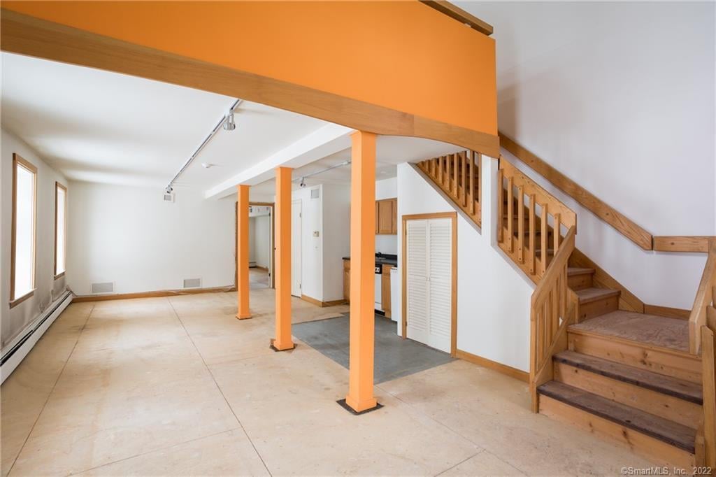 8 Holley Street Photo 18