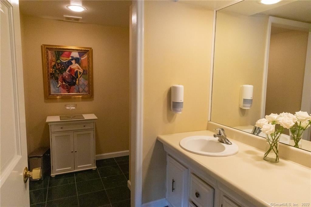 271 Federal Road Photo 11