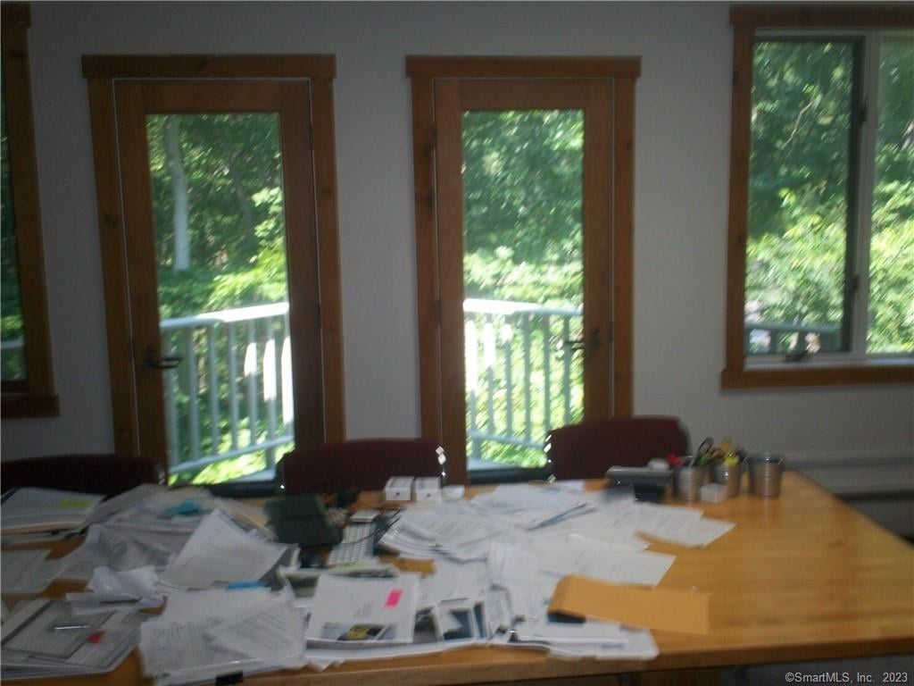 99 Citizens Drive Photo 3