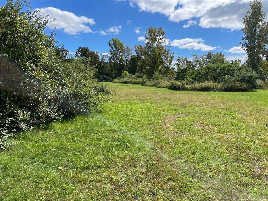 71 Leonardo Drive Photo 3