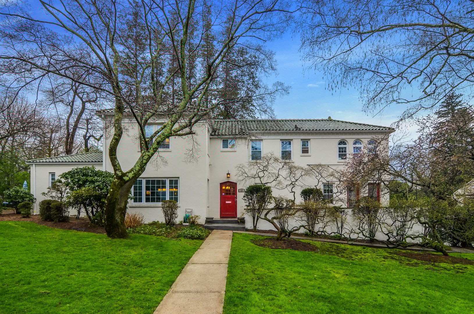 11 Cornell Place Photo 1