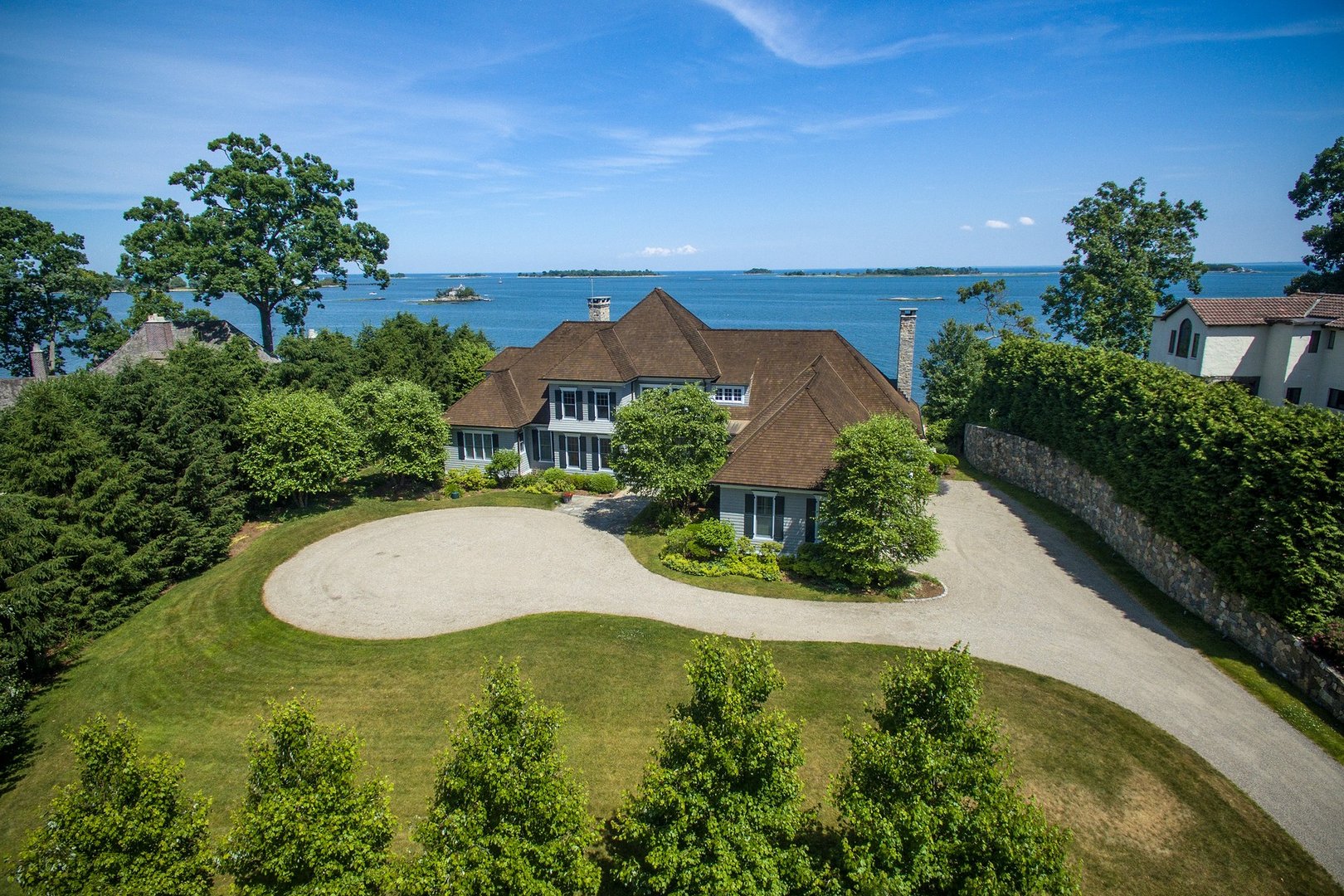 10 Woodland Road Photo 1