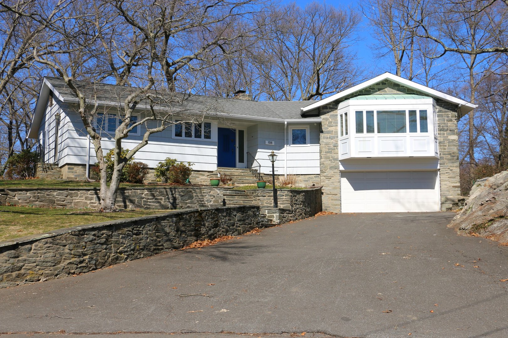 108 Cedar Woods Lane Photo 1