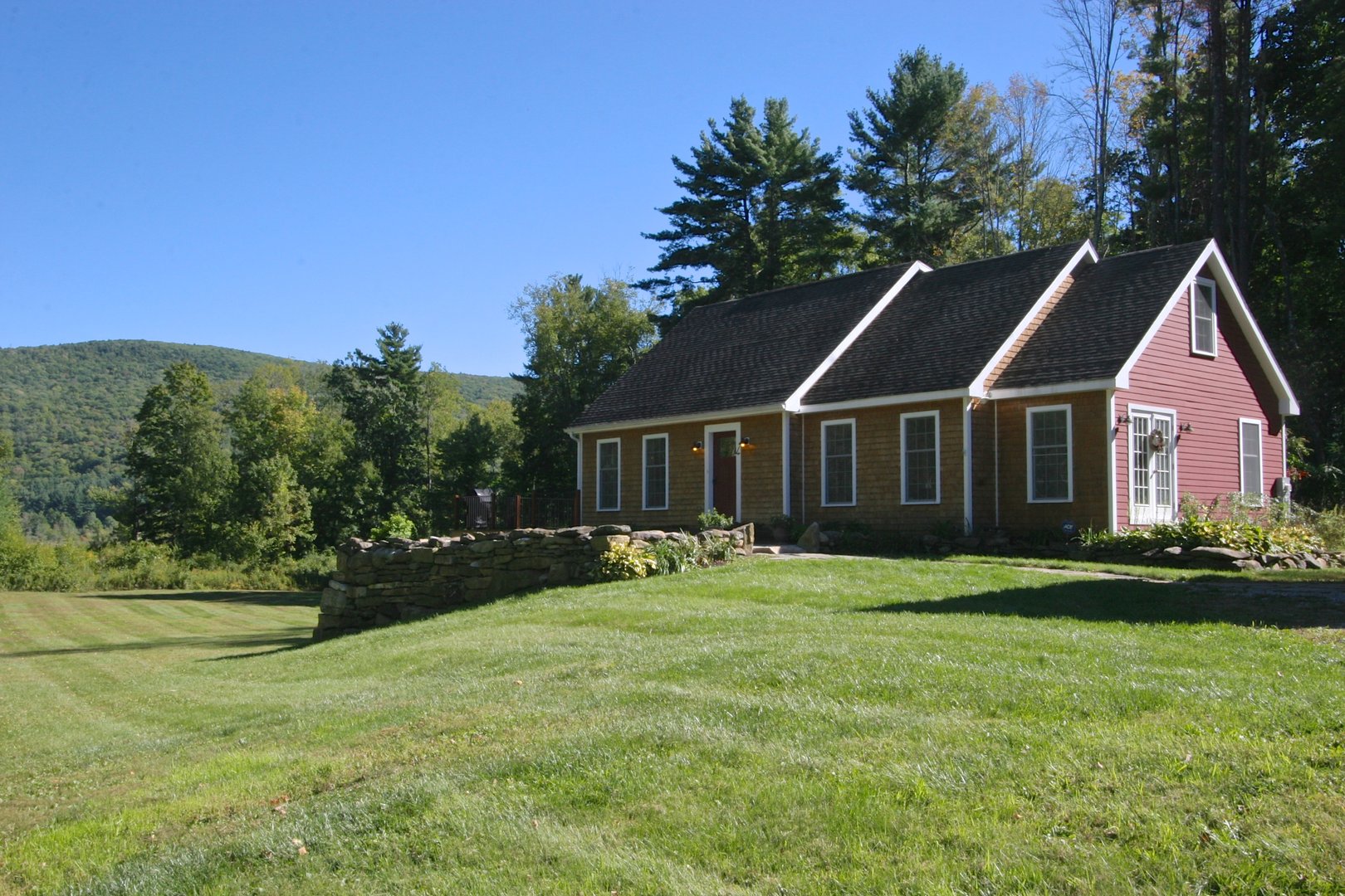 4 Madisons Way Photo 2