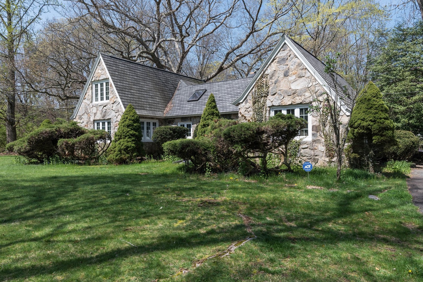 76 Lyons Plain Road Photo 1