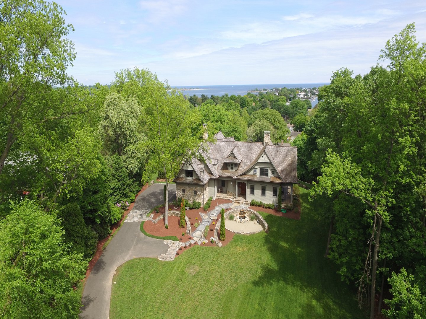 3 Skytop Drive Photo 1