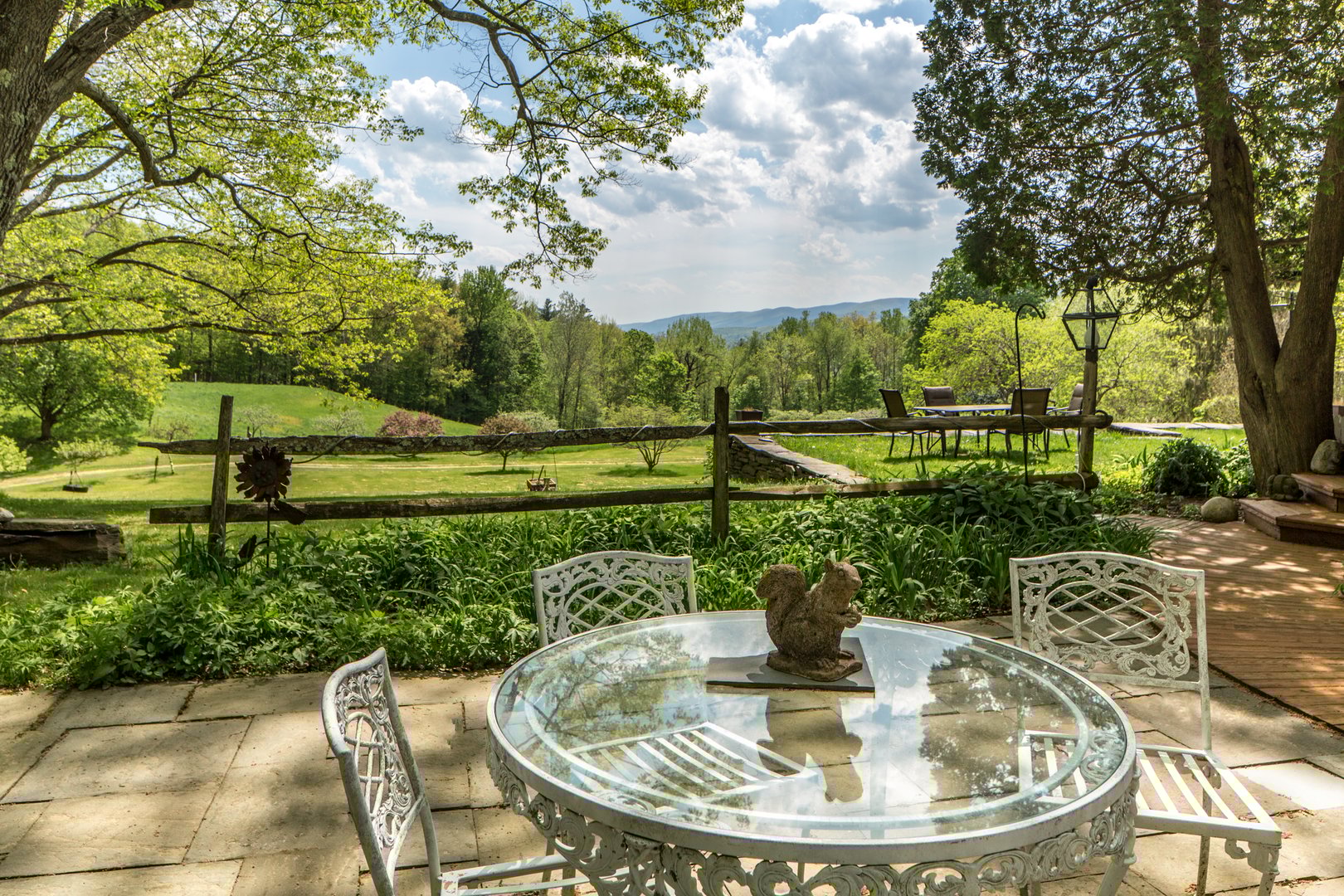 520 White Oaks Rd Photo 1