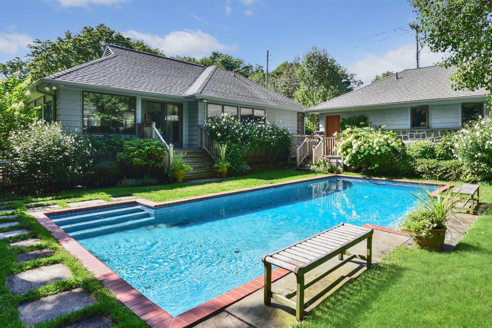 580 Weaver Street Photo 1