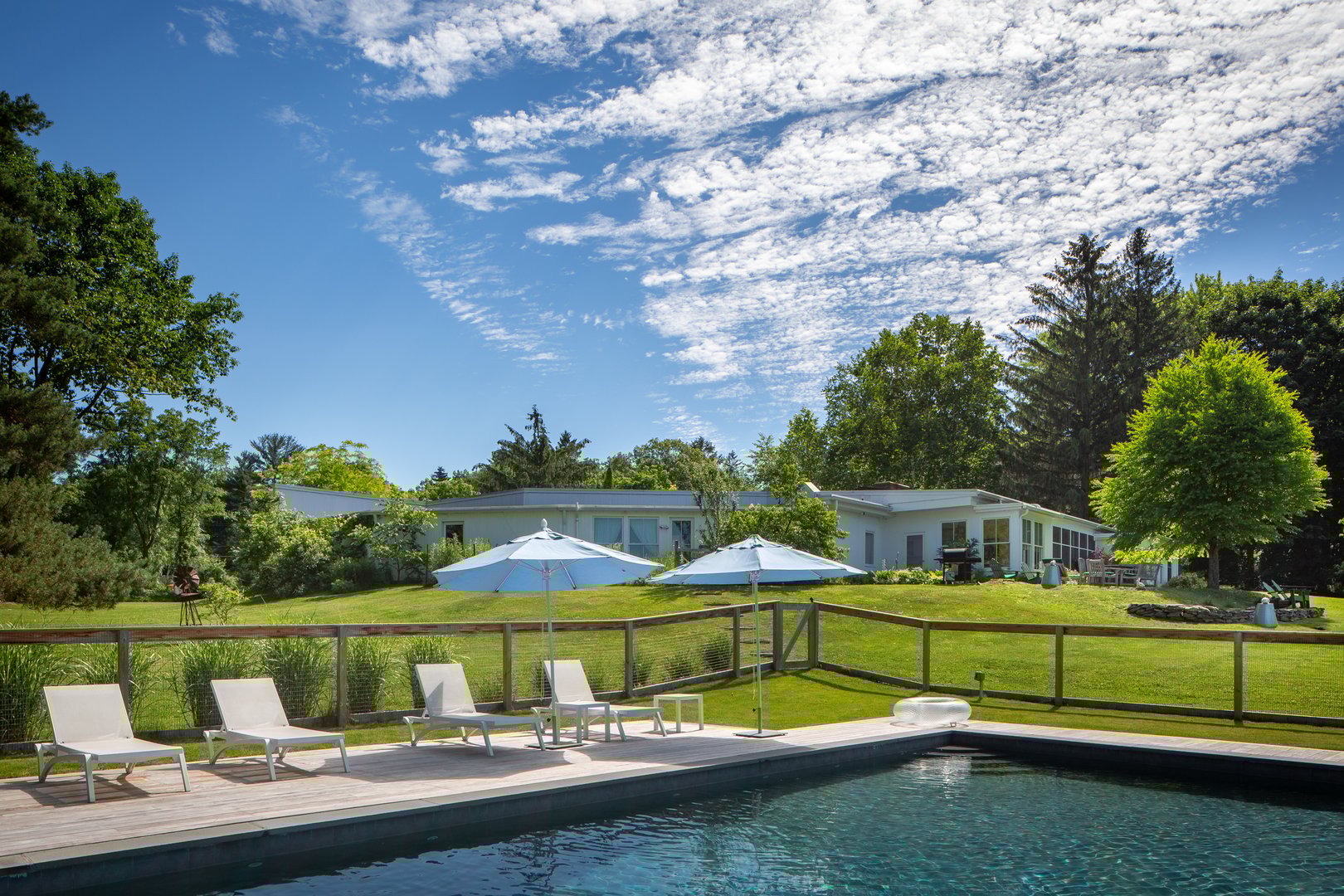 136 Interlaken Road Photo 1