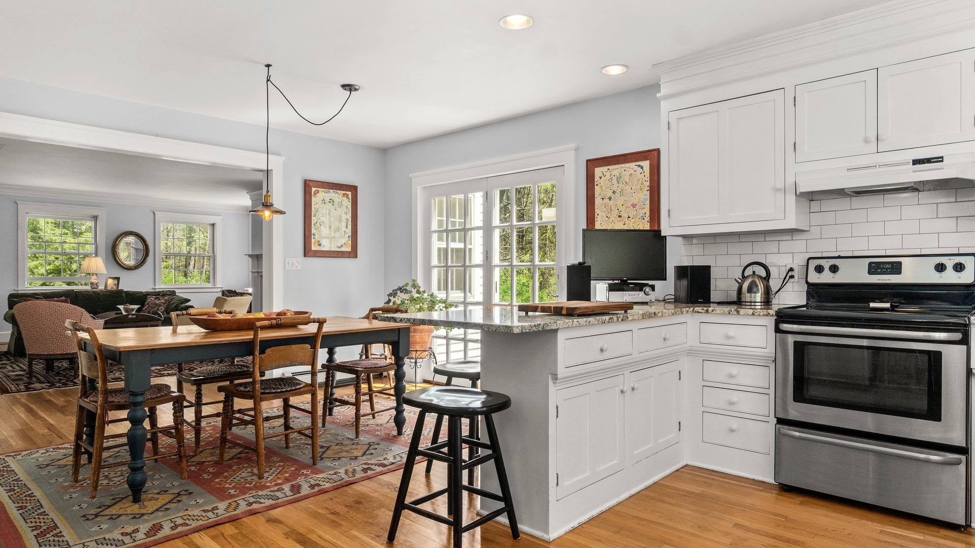 355 South Undermountain  Photo 7