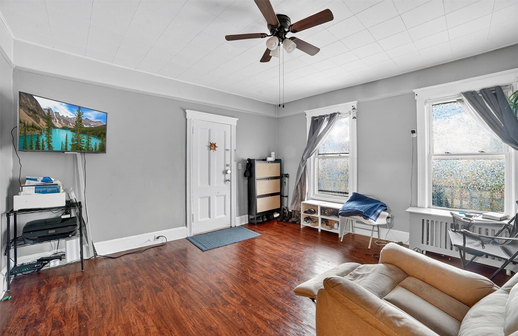 140 Beekman Avenue Photo 12