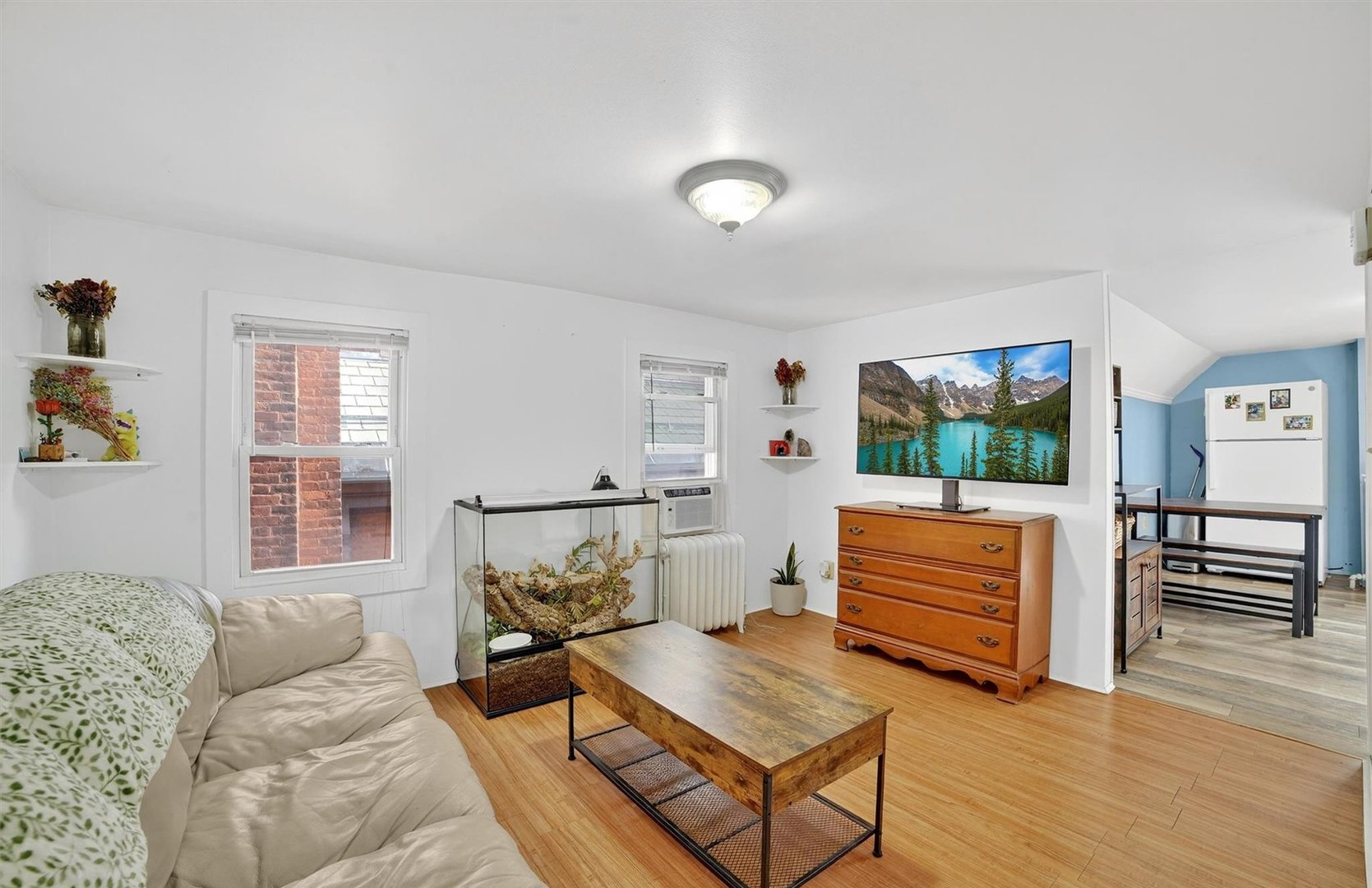 140 Beekman Avenue Photo 18