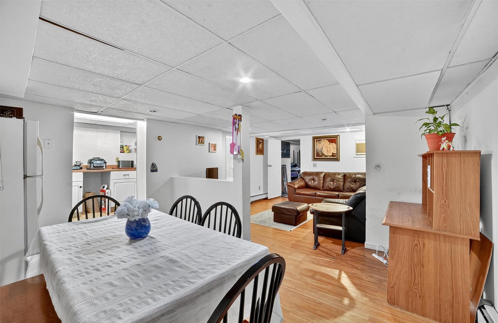 140 Beekman Avenue Photo 27