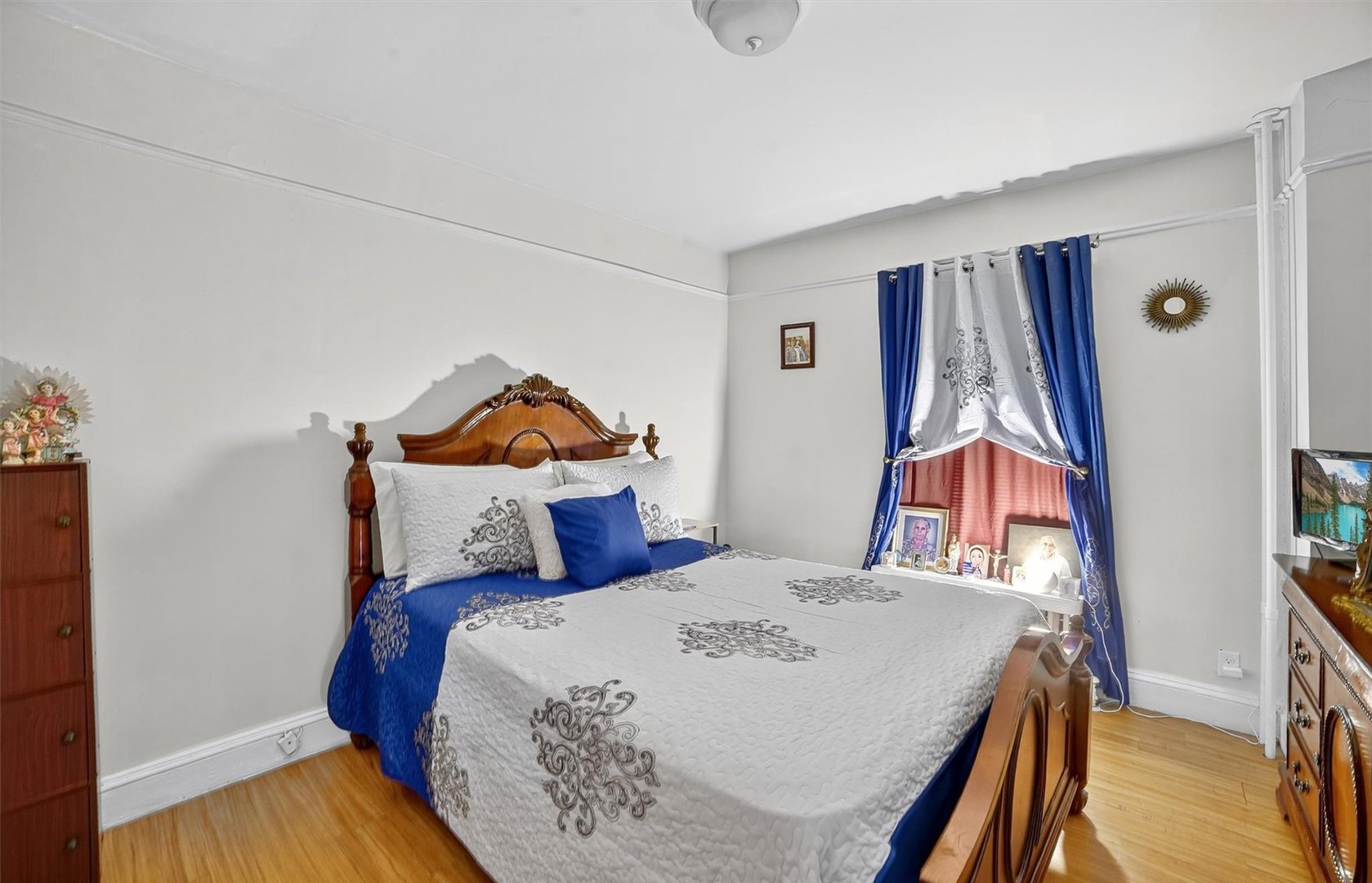 140 Beekman Avenue Photo 10