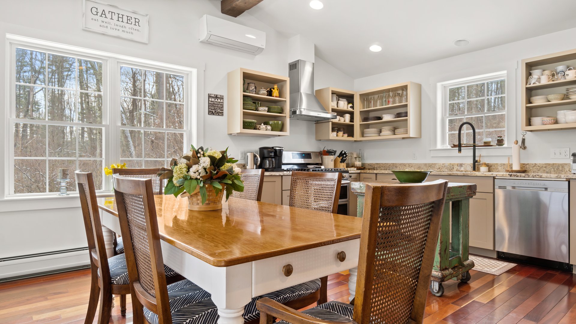 4 Madisons Way Photo 10