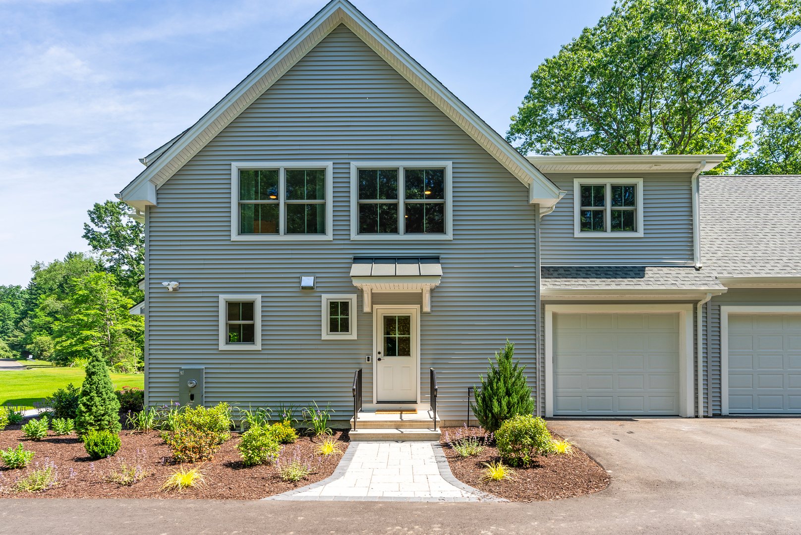 57 Henderson Road Photo 10