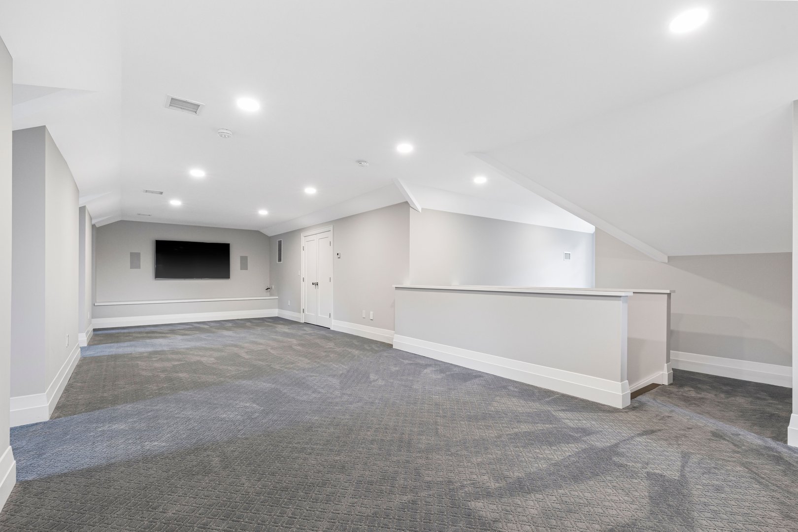 622 W 256th Street Photo 25