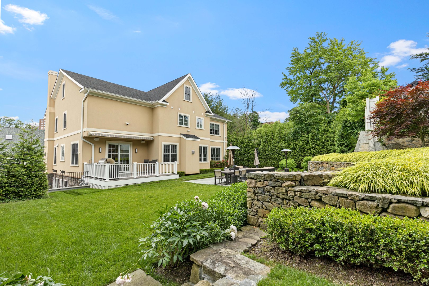 622 W 256th Street Photo 28